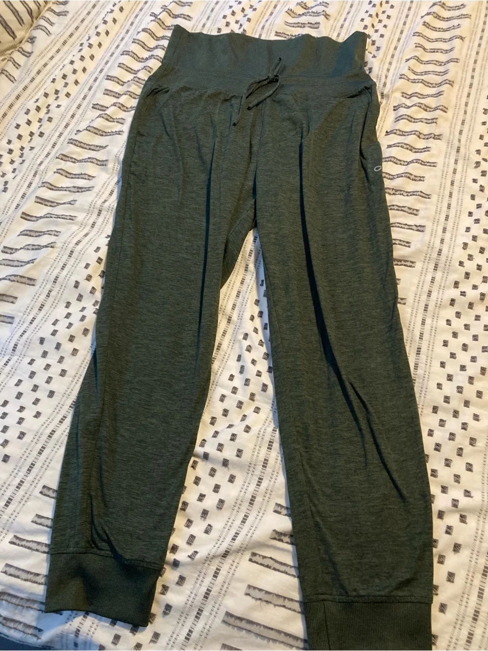 GapFit Brushed Tech Jersey Joggers - Cambridge Green - Picture 4 of 5
